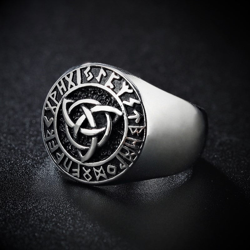 Viking Ring - Trinity Knot Runes