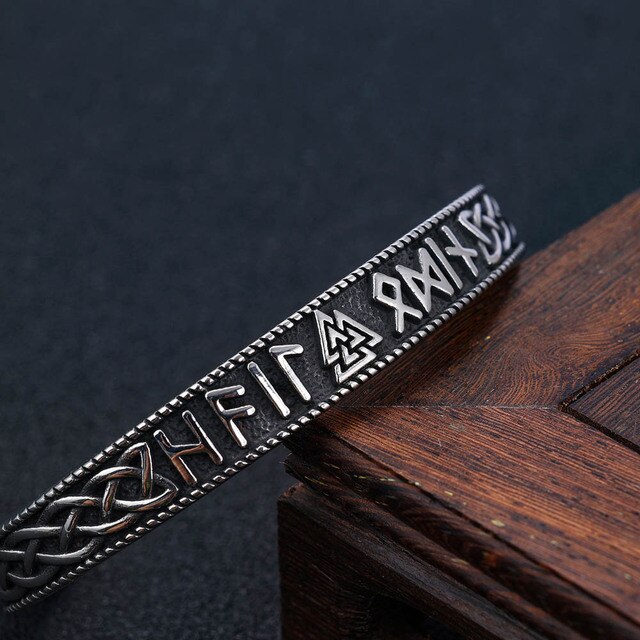 Viking Arm Ring - Valknut Runes