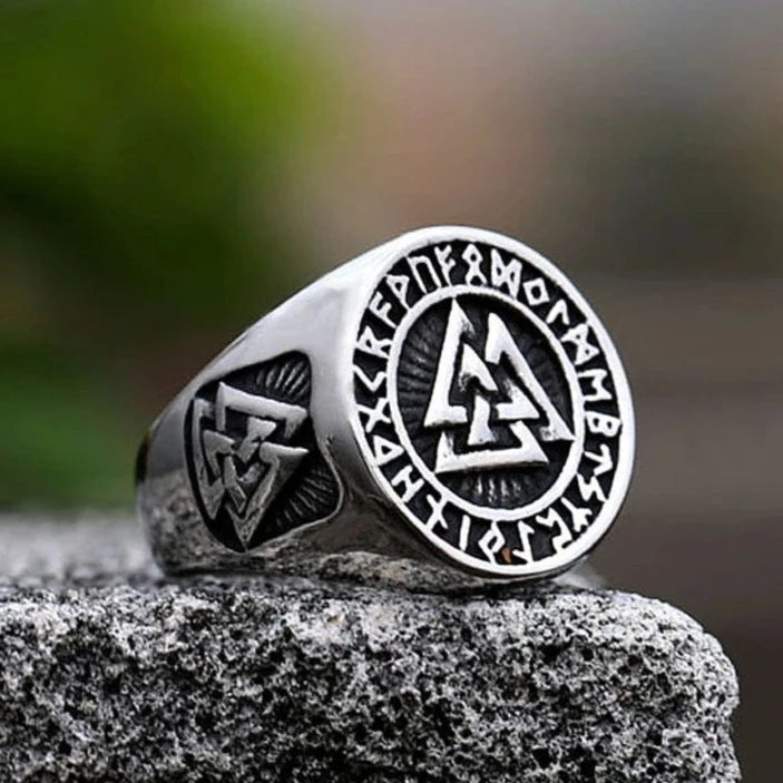 Valknut ring top