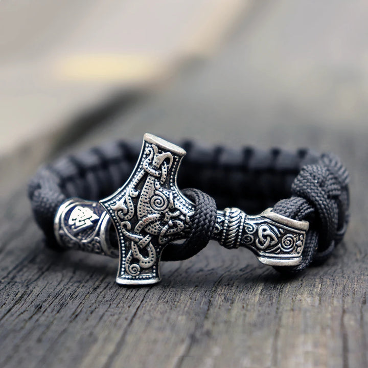 Paracord Bracelet Featuring Mjolnir