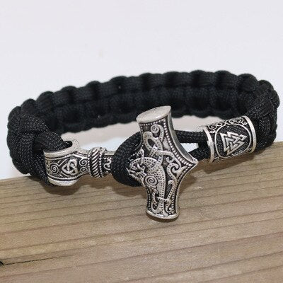 Paracord Bracelet Featuring Mjolnir