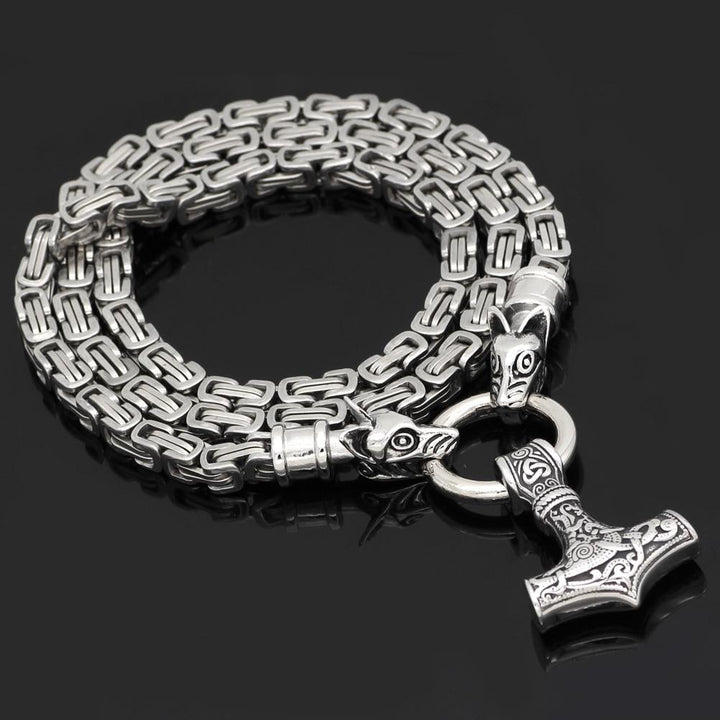 King Chain With Twin Wolves Holding Mjolnir Pendant