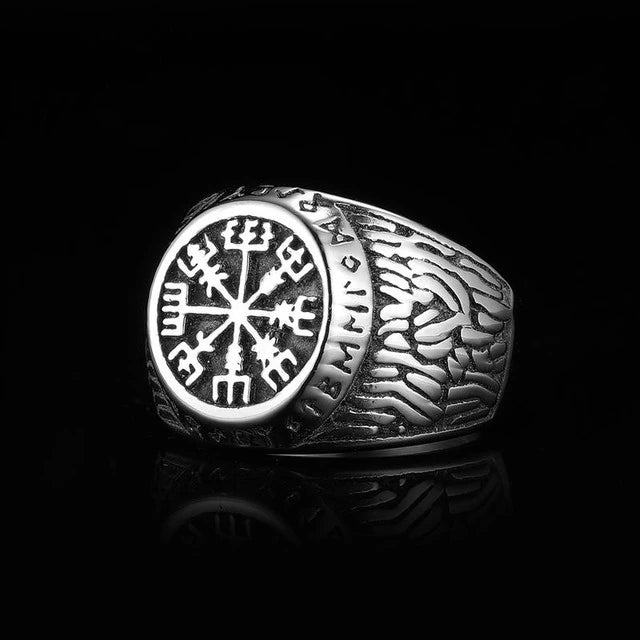 Viking Ring - Vegvisir Runes