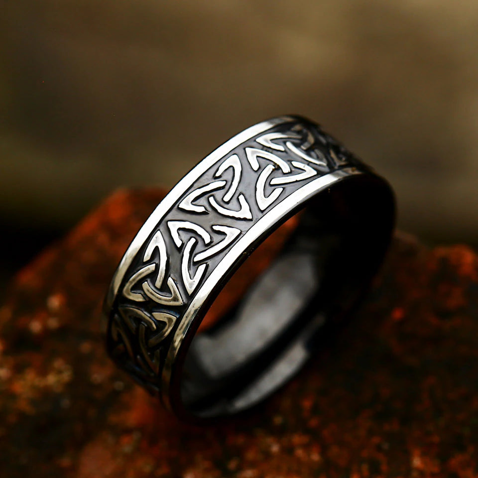 Viking Ring Trinity Knot Valhalla Vikings