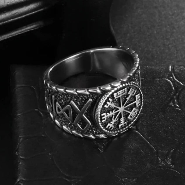 Viking Ring - Silver Hail Odin Vegvisir