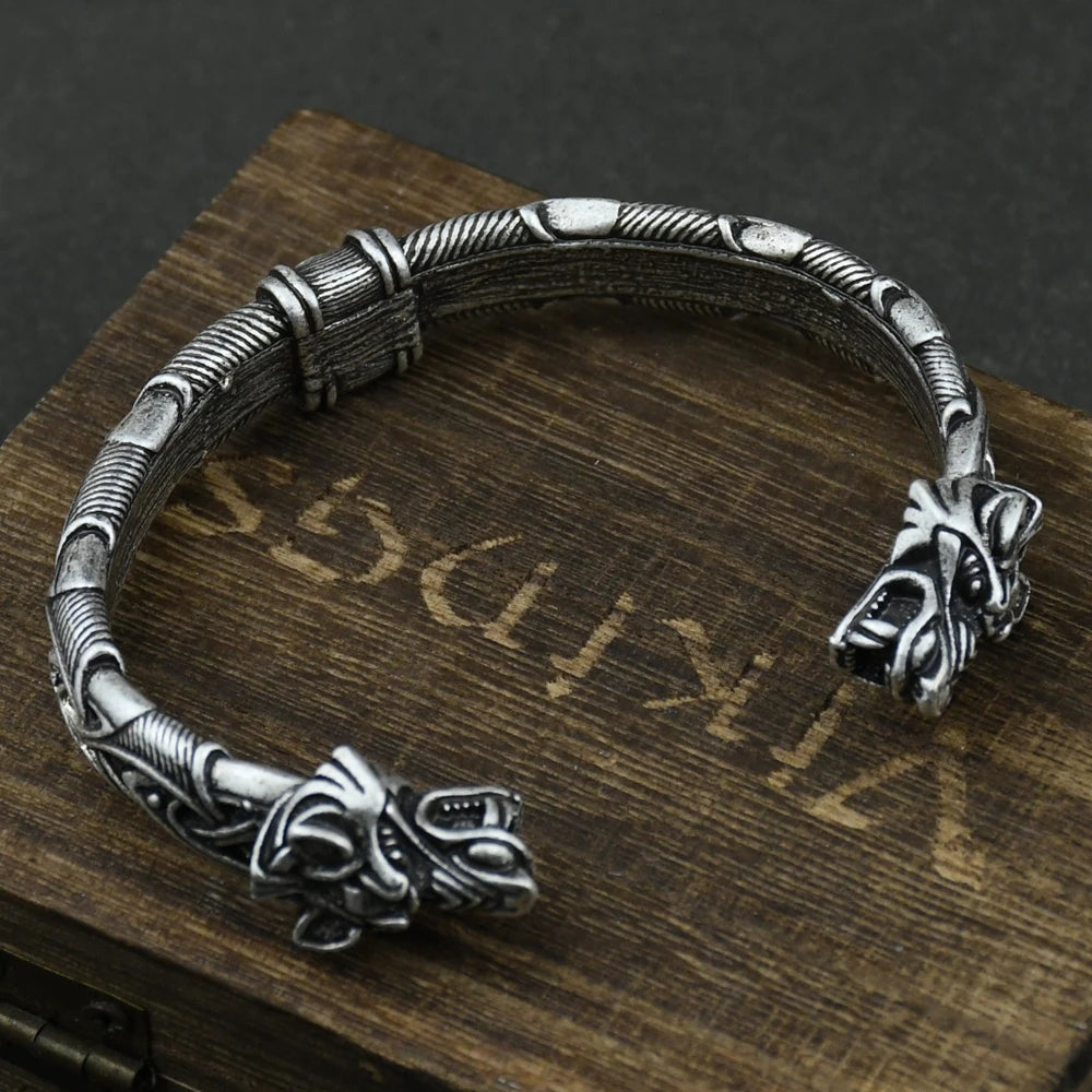 Viking Arm Ring - Norse Wolves