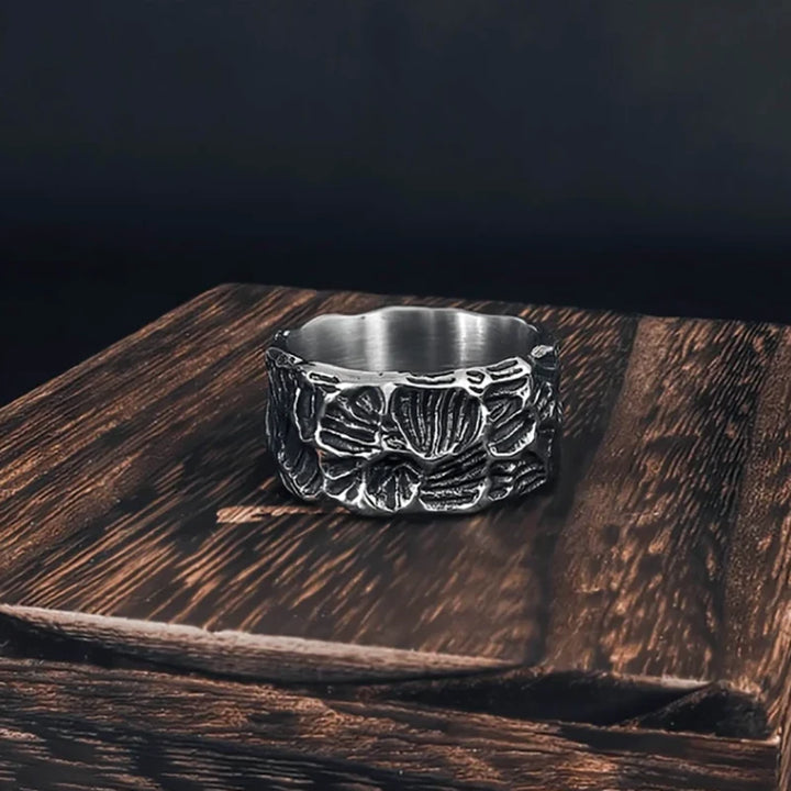 Viking Ring - Valknut Engraved