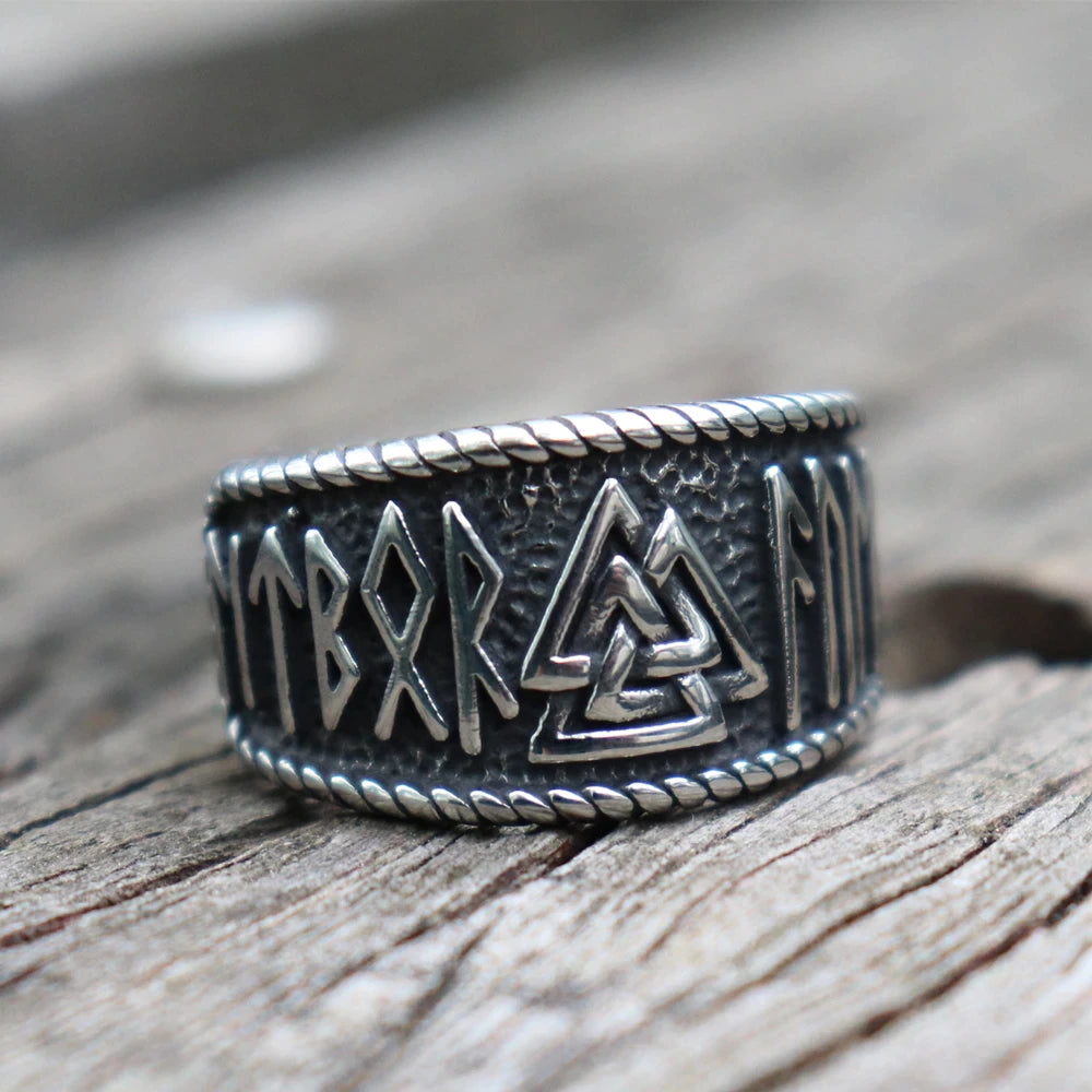 Viking Ring - Valknut Runes