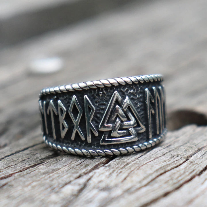 Viking Ring - Valknut Runes