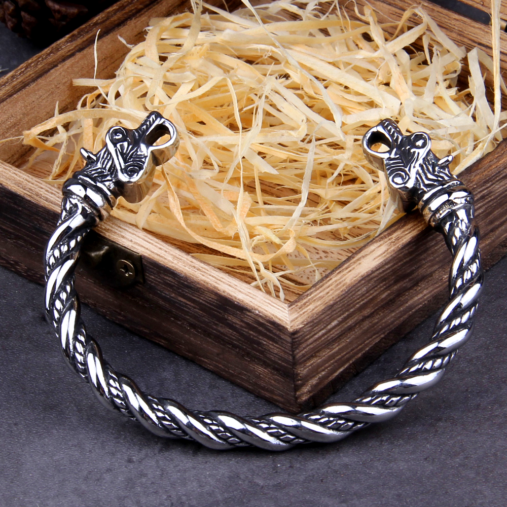 Viking Bracelet - Nordic Wolf