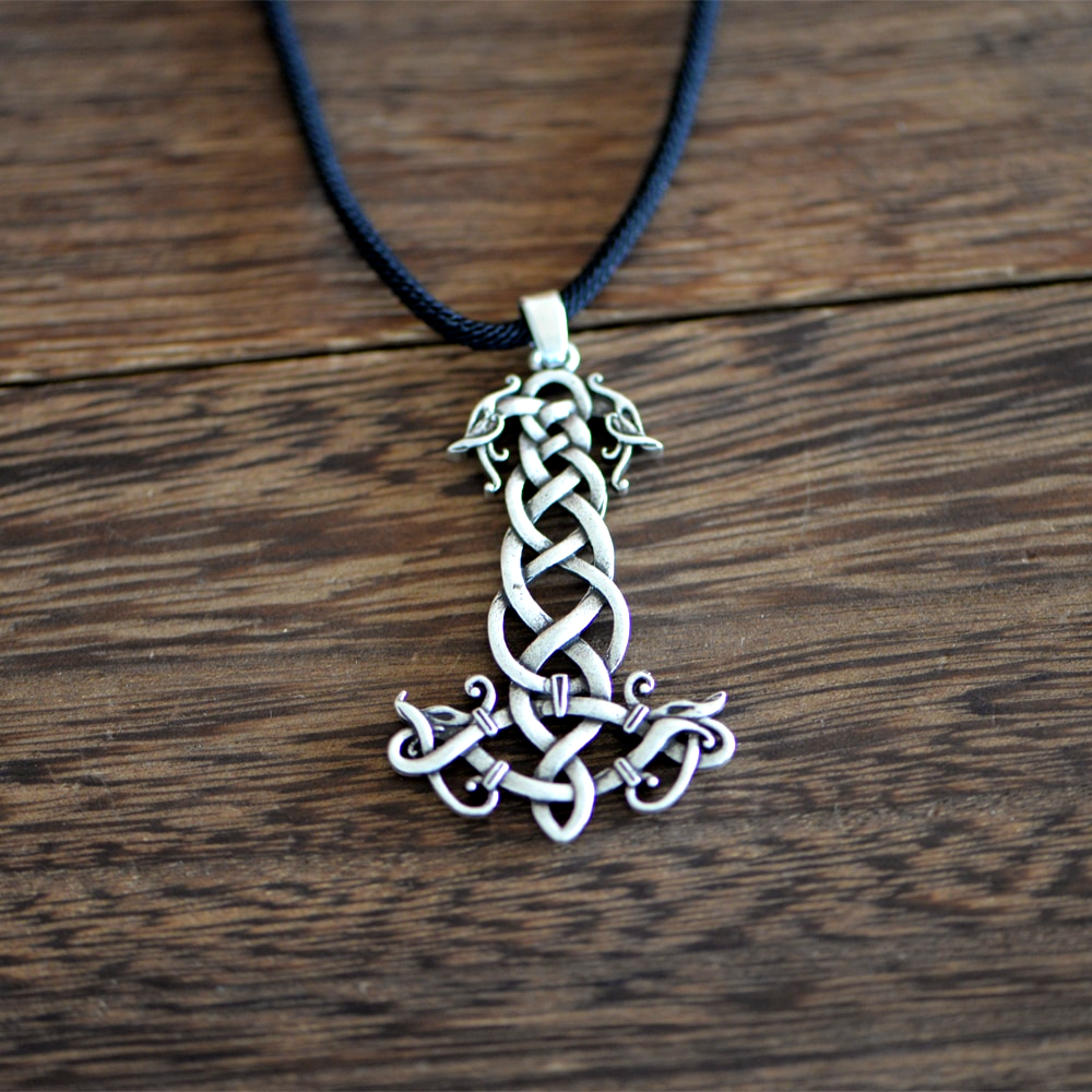 Thors Hammer Necklace - Knotted kites